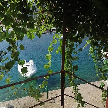 Vendégház Private Beach And 3*